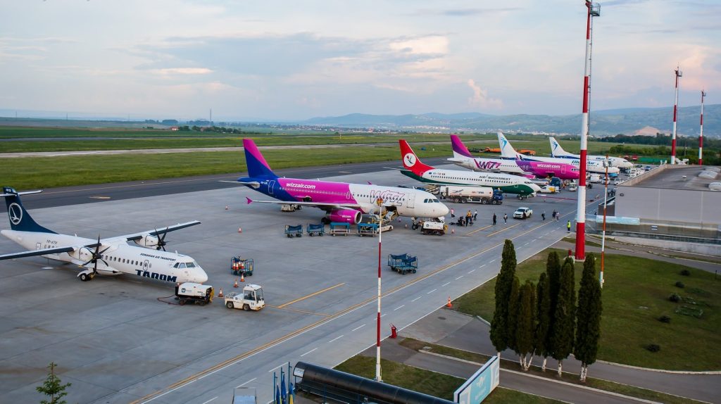 Angajări pe zeci de posturi la Aeroportul Iași