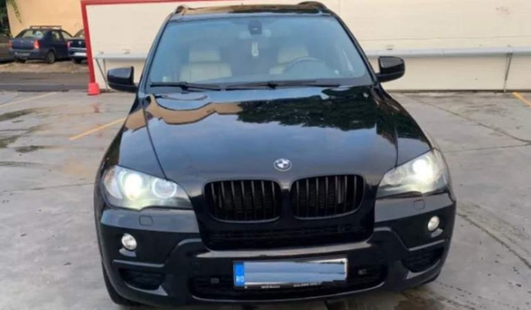 Anunţ viral de vânzare al unui BMW X5: ‘Mi-a mâncat viaţa, mai bine întreţineam două femei’