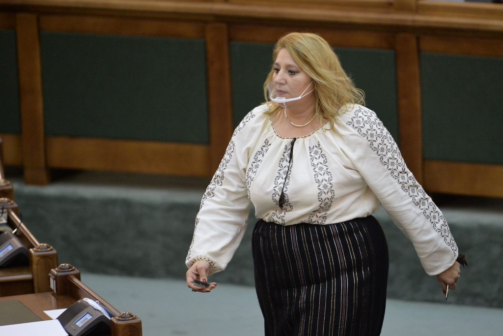 Diana Şoşoacă surprinde din nou. Aceasta visează să ajungă preşedintele României în 2024