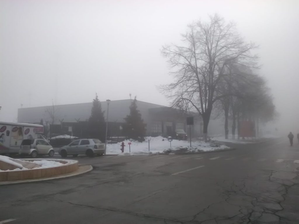 Ceaţa perturbă traficul pe Aeroportul din Iaşi