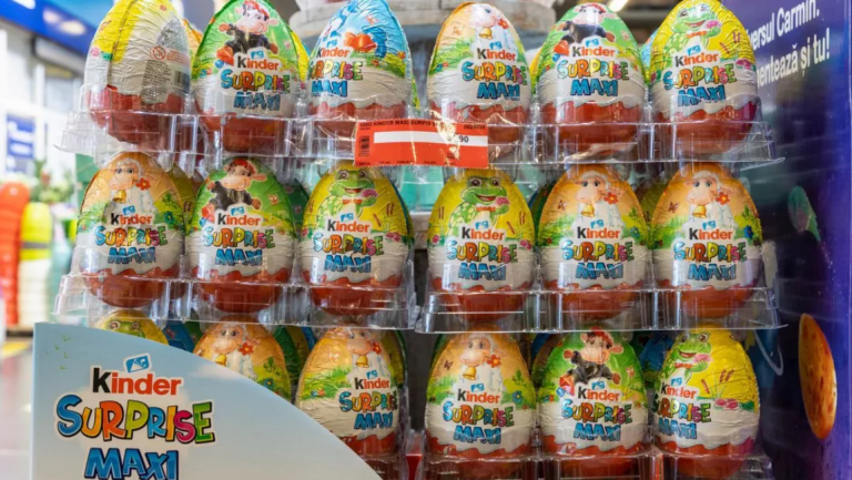 Zeci de produse Kinder retrase din rafturile magazinelor Auchan! Acestea sunt suspectate de contaminare cu Salmonella