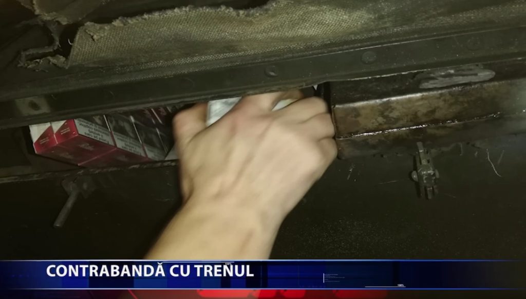 Aproape 20.000 de tigari au fost gasite in tubulatura de aerisire a unui vagon de tren