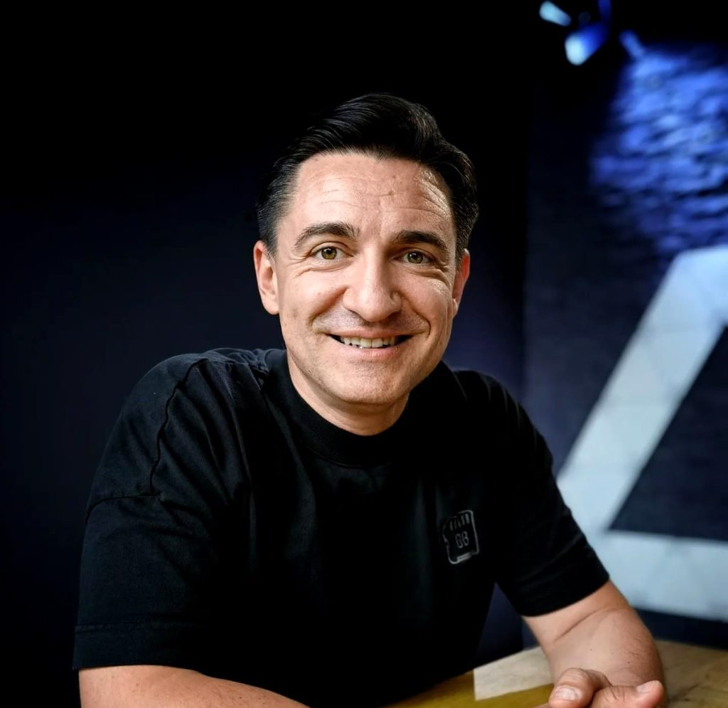 Vloggerul George Buhnici a stârnit o isterie în mediul online în urma afirmaţiilor sexiste