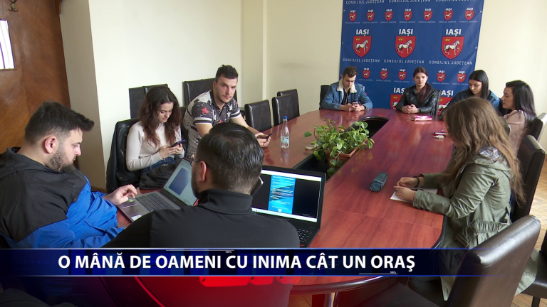 Un grup de studenti cu inima mare fac cumparaturi pentru cei varstnici