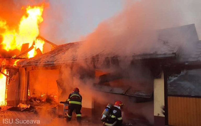 Suceava: Atelier de mobilă ars în incendiu, la Pătrăuţi