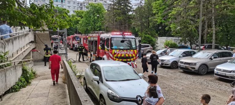 FOTO/VIDEO. Degajări de fum la Spitalul de copii ,,Sfânta Maria” din Iași. 50 de copii au fost evacuați