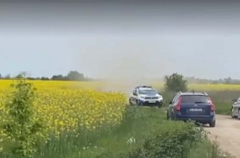 Într-o mașină arsă s-au găsit fragmente de oase umane! Un bărbat a anunțat la 112