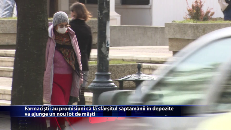 Farmacistii au promisiuni ca la sfarsitul saptamanii in depozite va ajunge un nou lot de masti