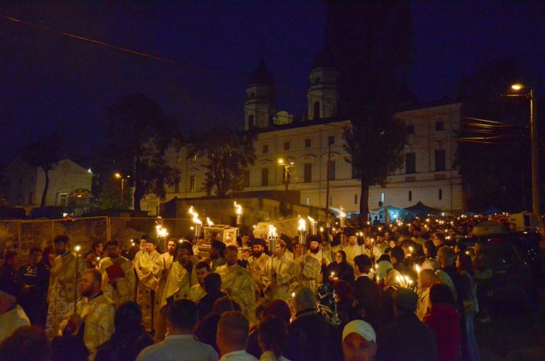 VIDEO! Rezultate: Peste 260.000 de persoane au participat la pelerinajul la Racla cu Moaștele Sfintei Cuvioase Parascheva