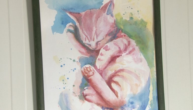 VIDEO. Pisică torturată de doi minori din județul Iași. Au atârnat-o de coadă de o bară și au lovit-o ca pe un sac de box