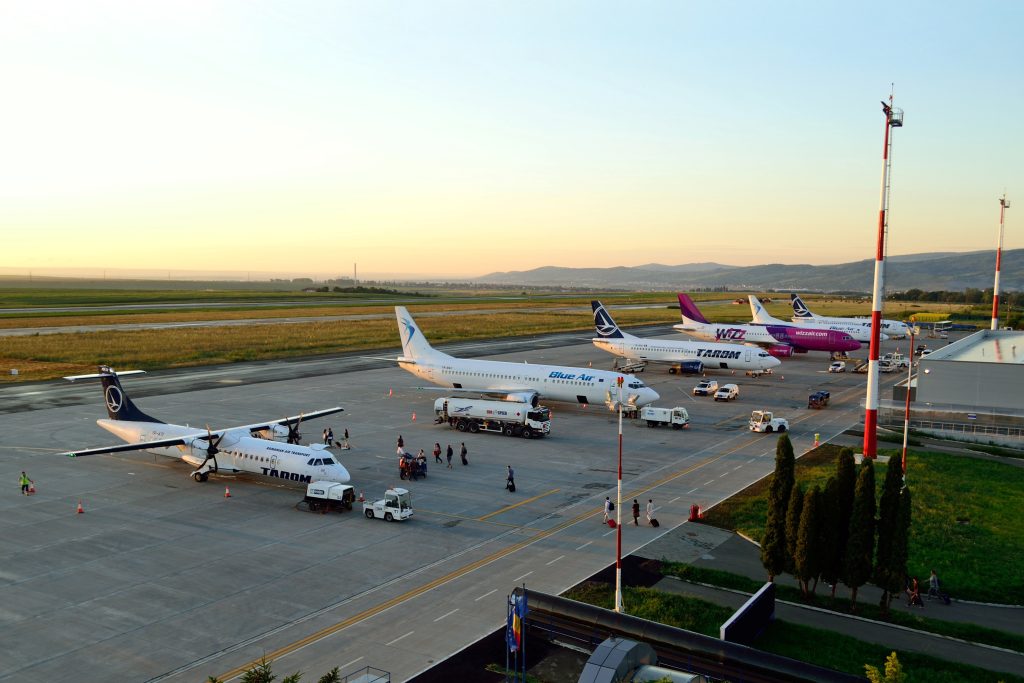 Recepția lucrărilor la pista de decolare a Aeroportului Iaşi, amânată din cauza mai multor defecțiuni