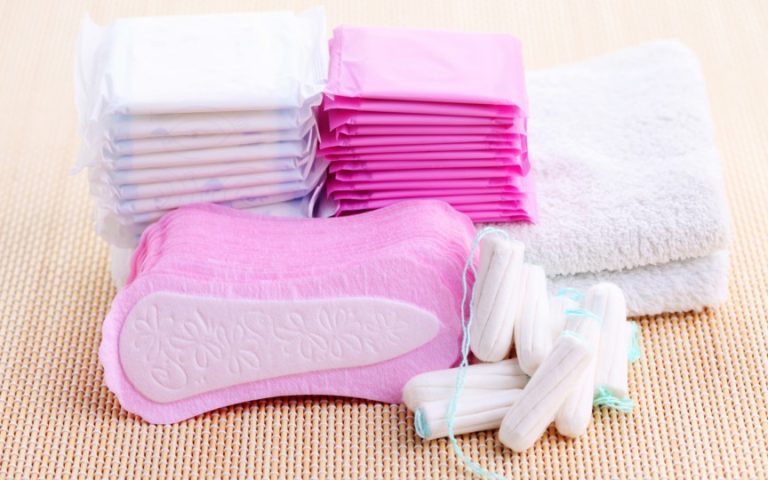 Scoția devine prima țară din lume care oferă produse menstruale gratuite