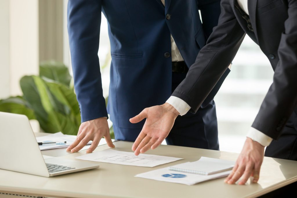 Aproape 100 de posturi de director şi director adjunct au rămas vacante la nivelul judeţului Iaşi