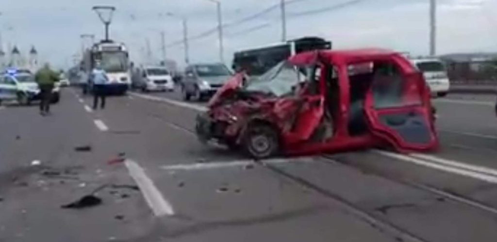 Accident pe podul din Alexandru cel Bun