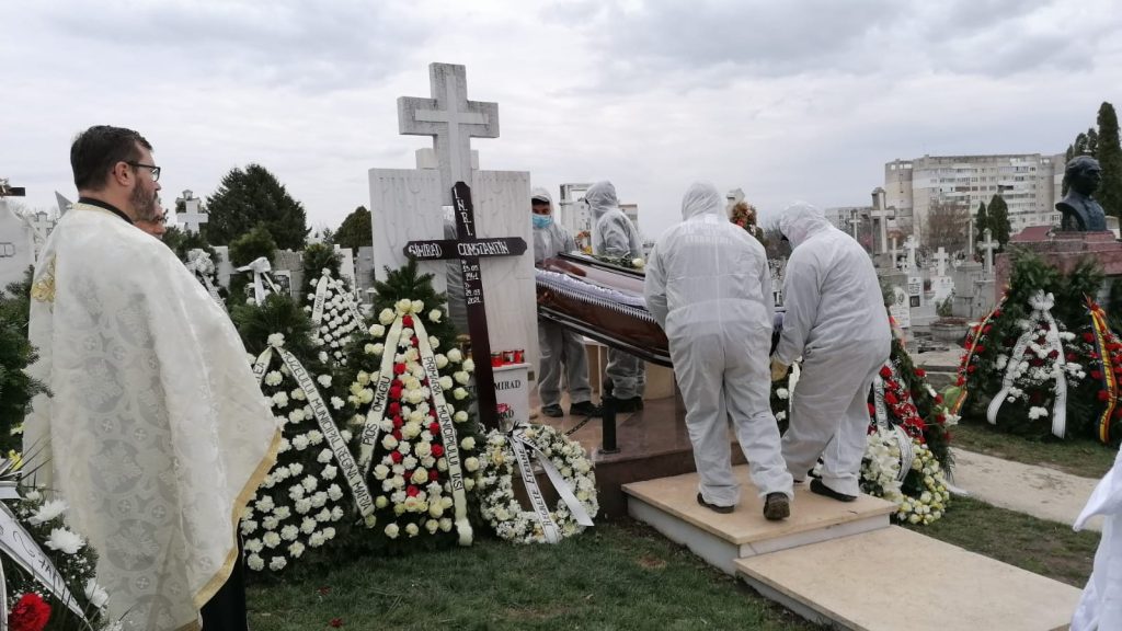 VIDEO. Fostul primar, Constantin Simirad a fost înmormântat sâmbătă la cimitirul Eternitatea din Iași