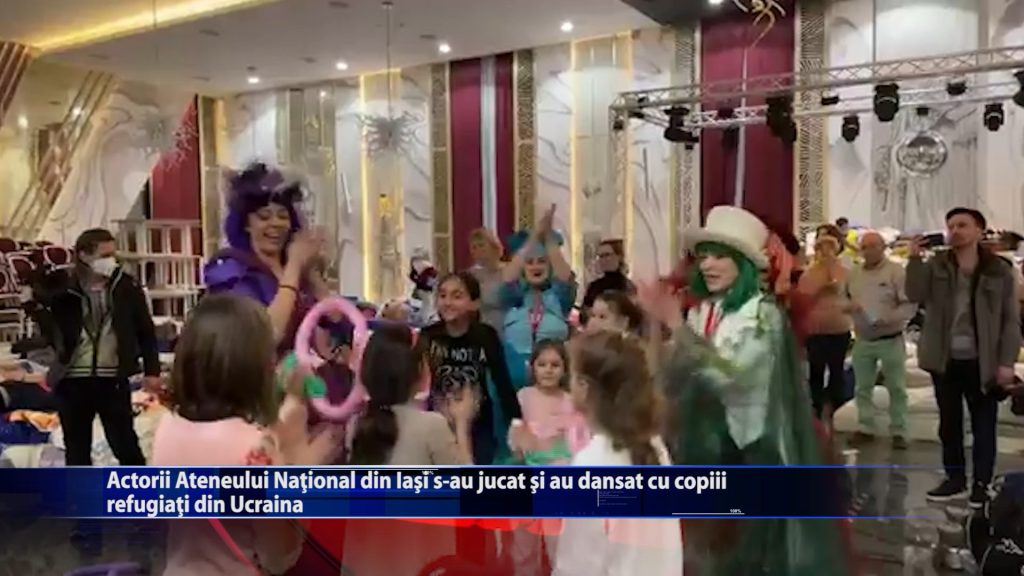 Actorii Ateneului National din Iasi s-au jucat si au dansat cu copiii refugiati din Ucraina
