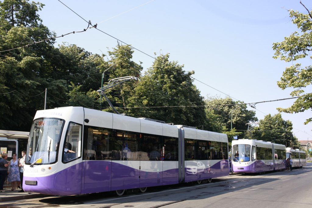 Justiţia îl obligă pe Nicuşor Dan să cumpere 40 de tramvaie noi de la Electroputere Paşcani, după ce licitaţia a fost anulată ilegal