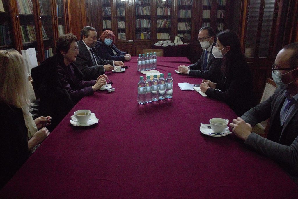Mai multe colaborări cu universitățile și companiile de profil, concluziile vizitei la TUIASI a Excelenței Sale Peer Gebauer, ambasadorul Germaniei în România