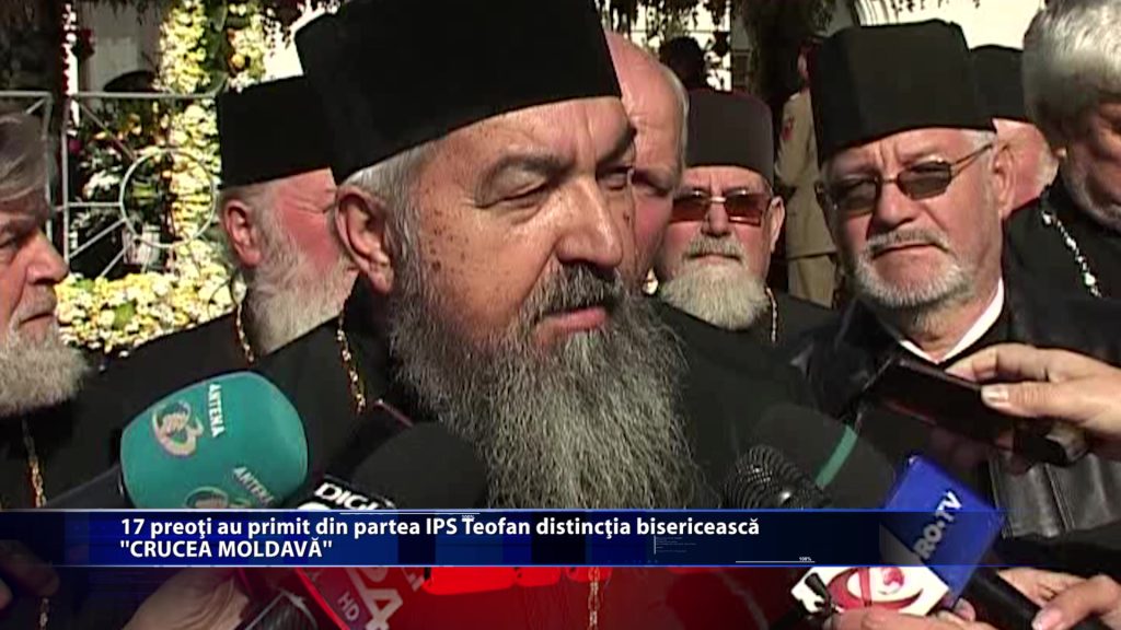 17 preoti au primit din partea IPS Teofan distinctia bisericeasca – Crucea Moldava