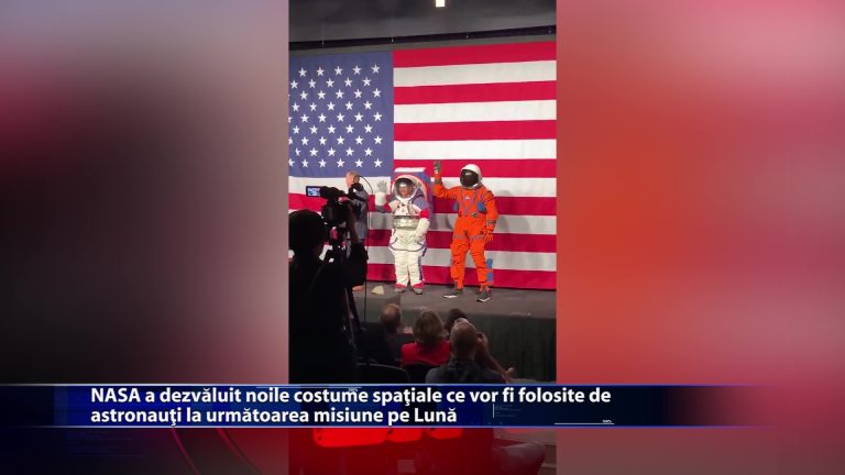 NASA a dezvaluit noile costume spatiale ce vor fi folosite de astronauti la urmatoarea misiune pe Luna