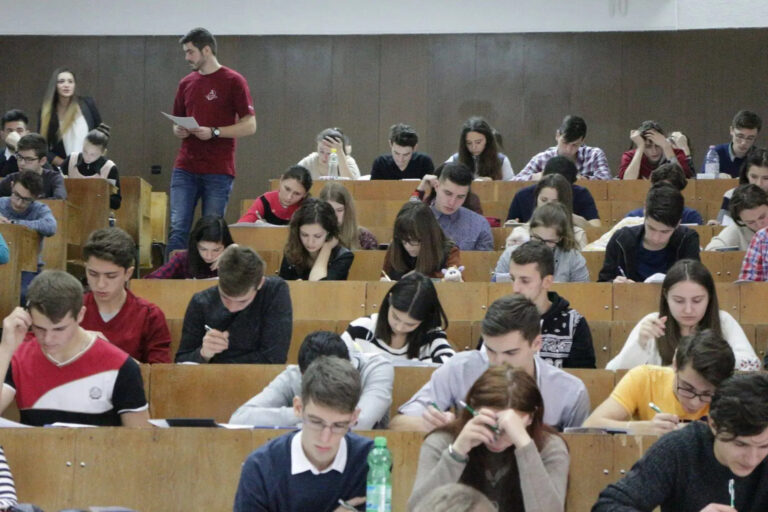 Concursul de chimie „Academician Cristofor Simionescu”, organizat de Universitatea Tehnică „Gheorghe Asachi” din Iași, recunoscut la nivel naţional de Ministerul Educației