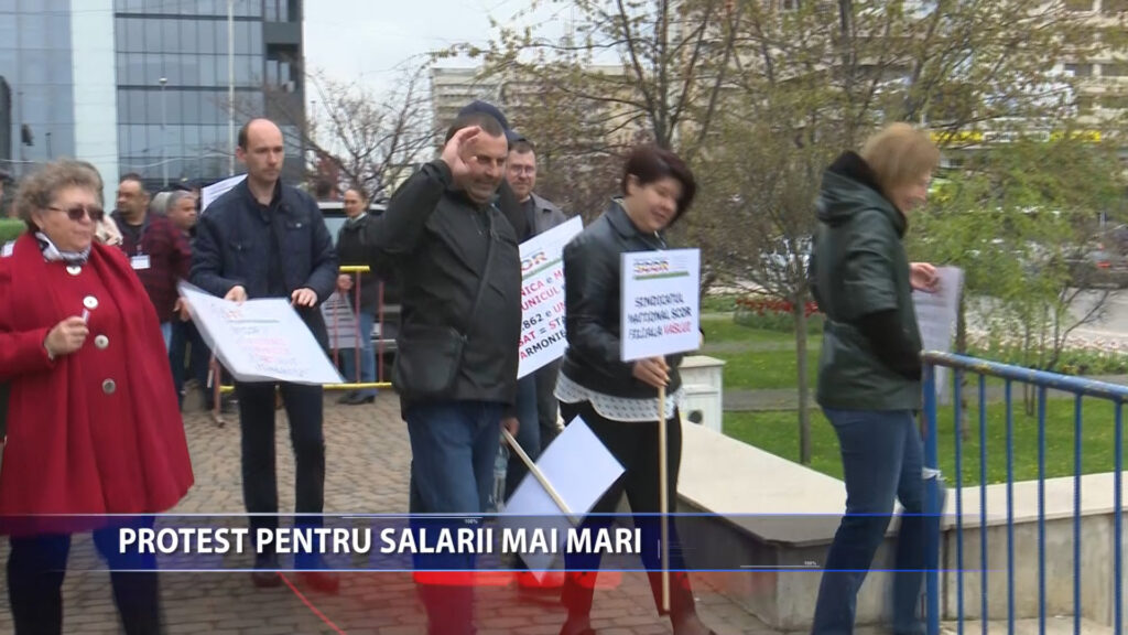 PROTEST PENTRU SALARII MAI MARI