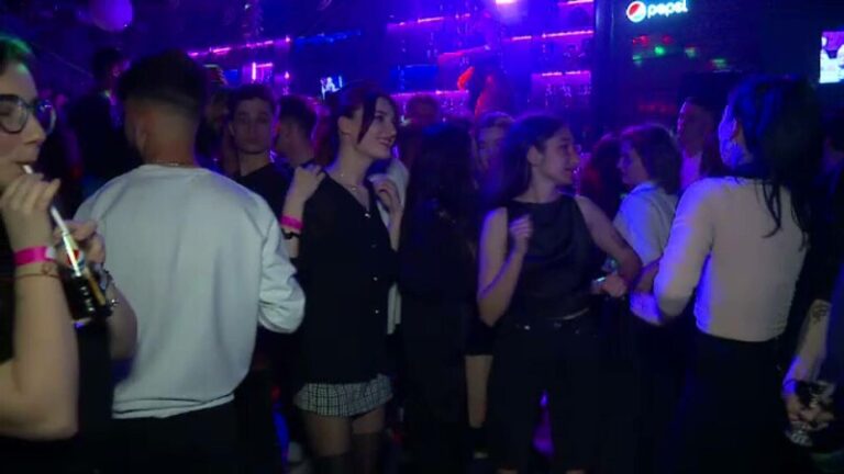 Peste un milion de români își sărbătoresc onomastica de Sfântul Gheorghe. Petrecerile au început deja