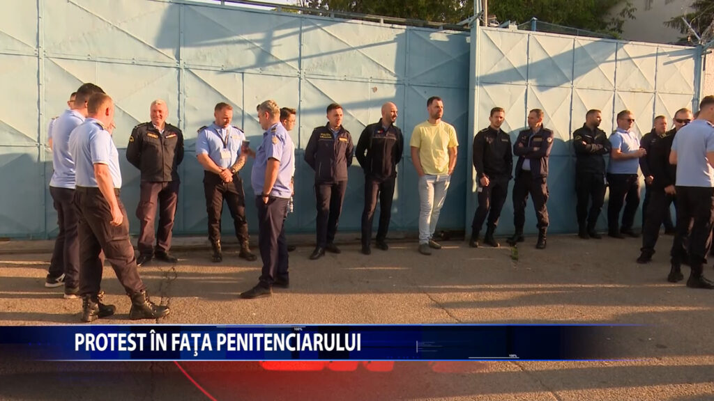 PROTEST IN FATA PENITENCIARULUI
