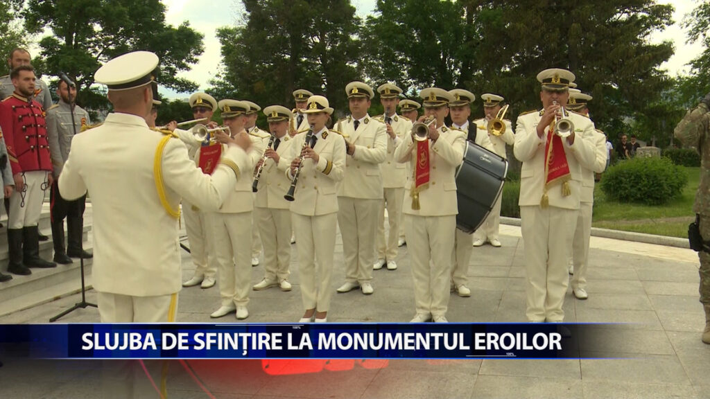 SLUJBA DE SFINTIRE LA MONUMENTUL EROILOR