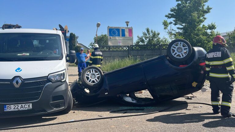 Accident rutier în municipiul Pașcani între doua autoturisme!