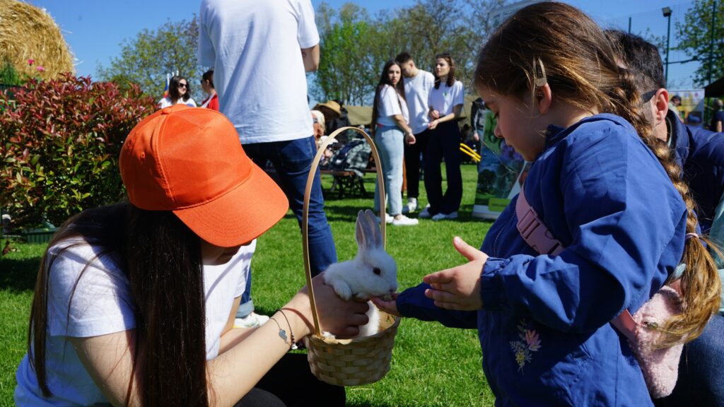 FOTO. Festivalul „Animal FEST” organizat de către Universitatea pentru Ştiinţele Vieţii a atras un număr foarte mare de participanţi