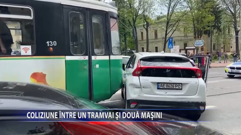 Coliziune intre un tramvai si doua masini