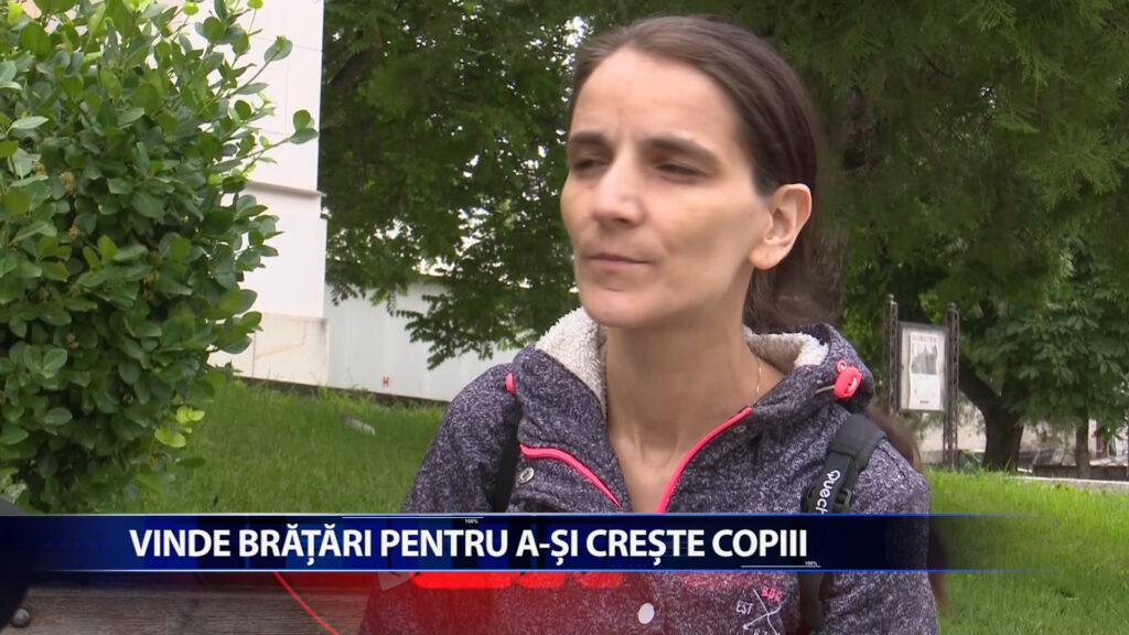 Vinde bratari pentru a-si creste copiii