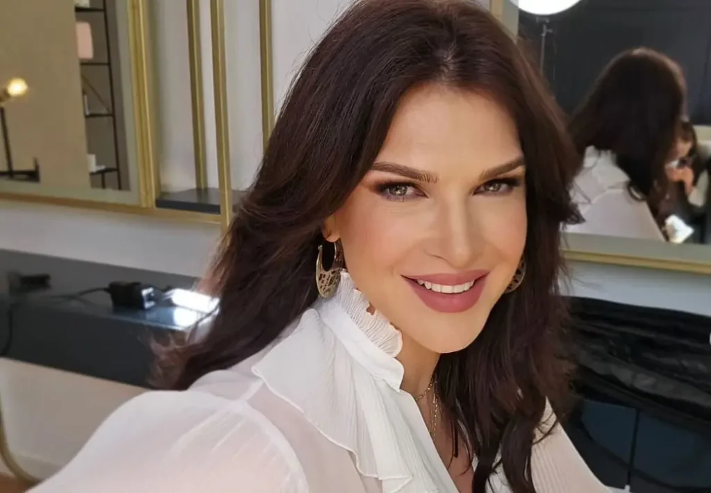 Monica Bîrlădeanu, primele imagini de pe platoul de filmare al serialului Groapa. „Manuela Vlahu e numele meu și ne vedem în toamnă”