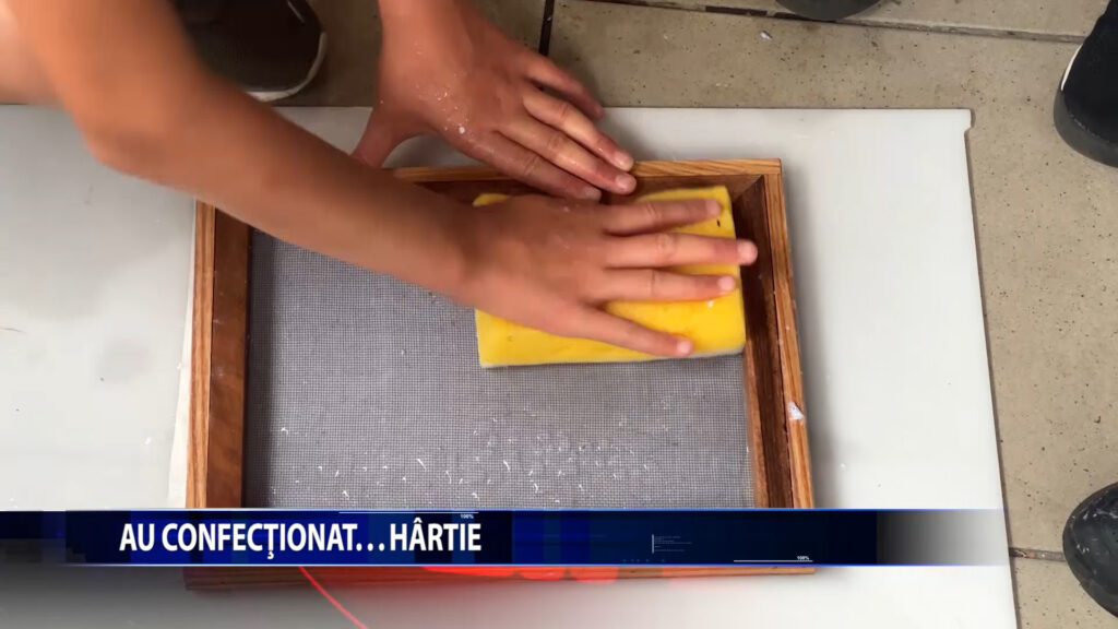 AU CONFECTIONAT… HARTIE