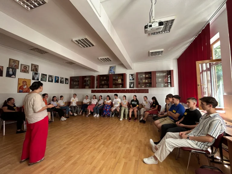 IAȘI: Tabără de vară gratuită pentru bursierii Pro Vita