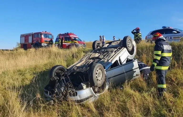 Accident cu cinci victime și un șofer cuprins de panică, la Deleni
