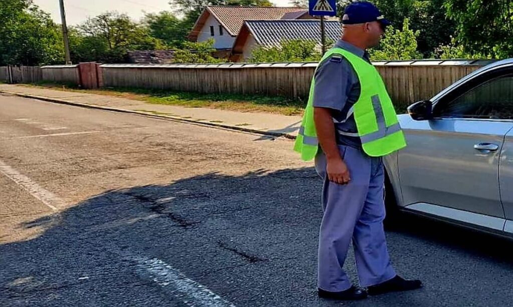 Depistat la volan cu permis necorespunzător a încercat să păcălească poliţiştii de frontieră!