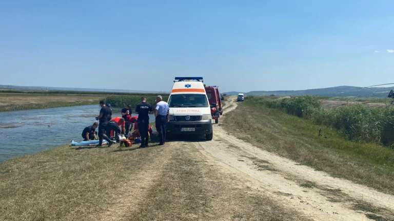 FOTO. Tragedie la pescuit pe Jijia. Doi bărbați s-au înecat