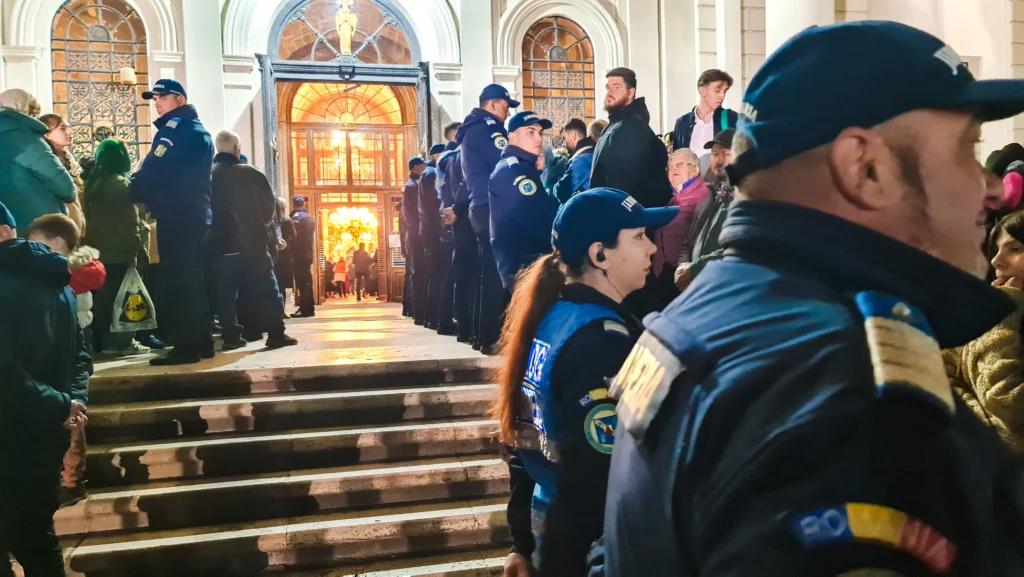 Cifre oficiale la Hramul Sfintei Cuvioase Parascheva: 246 de sancțiuni contravenționale de peste 43 mii lei, peste 600 cazuri medicale. Aproape 450.000 de persoane s-au bucurat de toate evenimentele desfășurate la Mitropolia Moldovei și Bucovinei