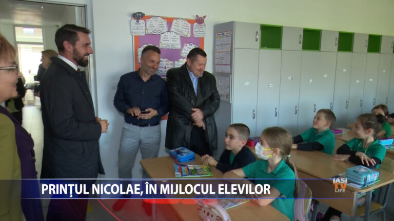 PRINTUL NICOLAE, IN MIJLOCUL ELEVILOR