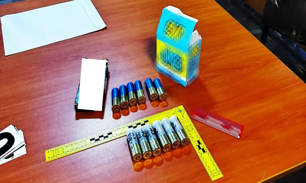 FOTO! VAMA ALBIȚA: Muniție letală, fără documente justificative, reținută la ieșirea din țară