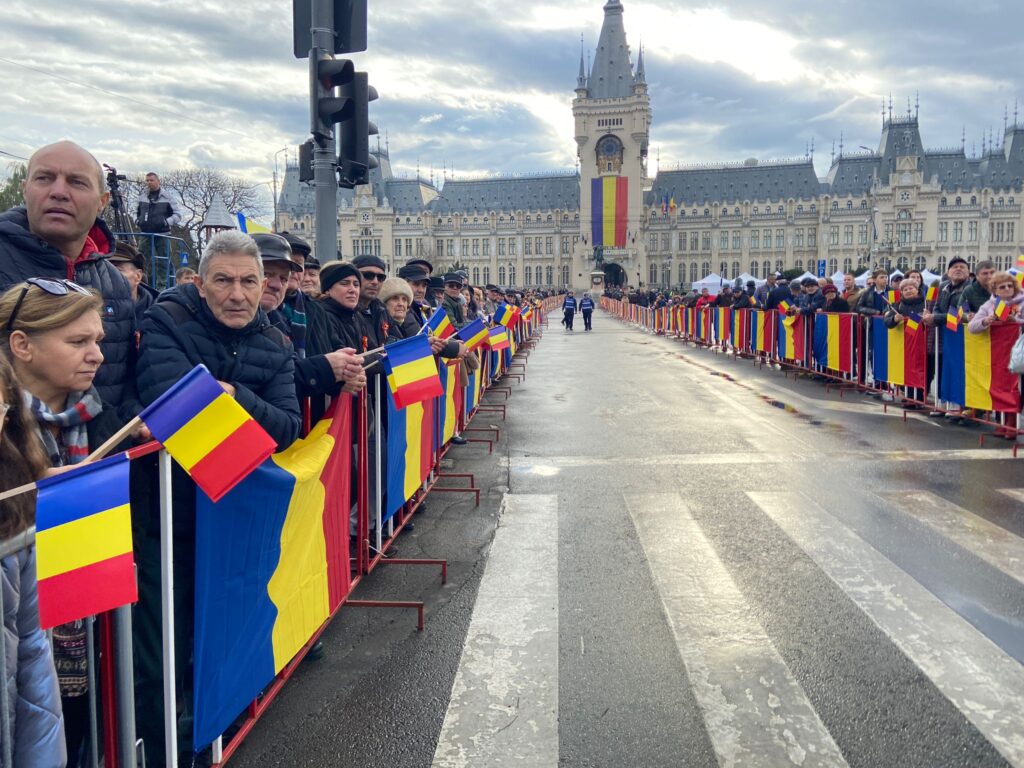 VIDEO LIVE: Atmosfera de sărbătoare la Iași de Ziua Națională! Sute de ieșeni în centrul orașului