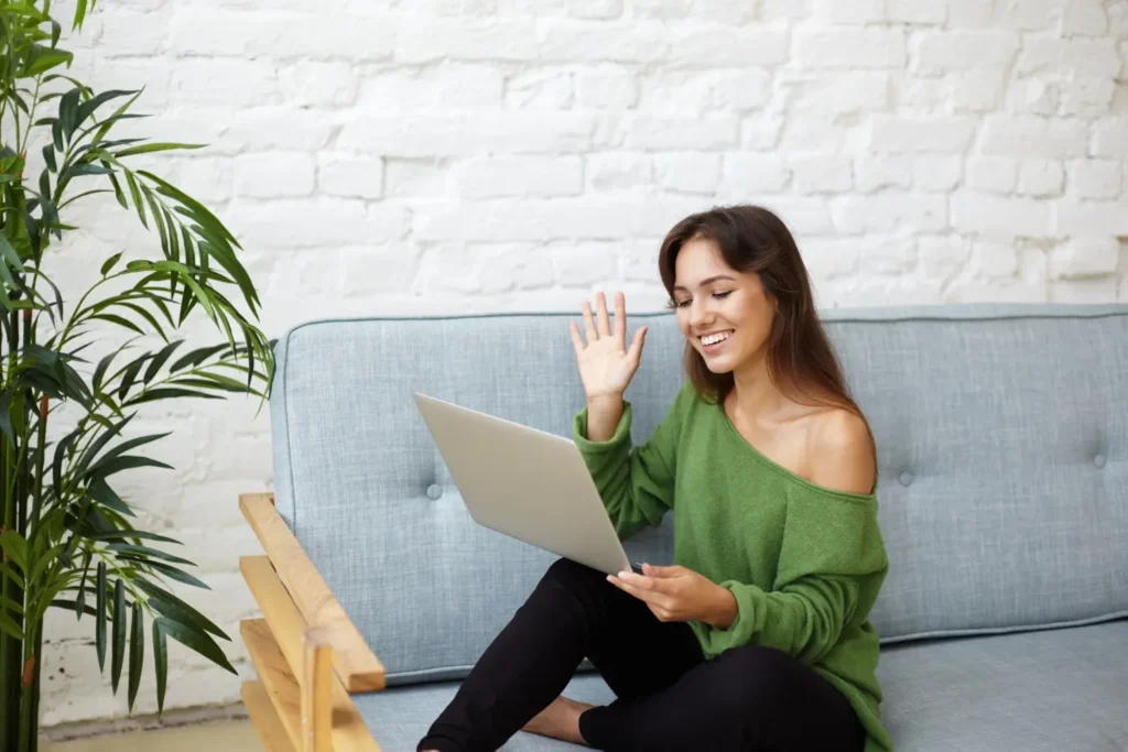 Ce ar trebui sa stii inainte de a aplica la un job in domeniul videochat?