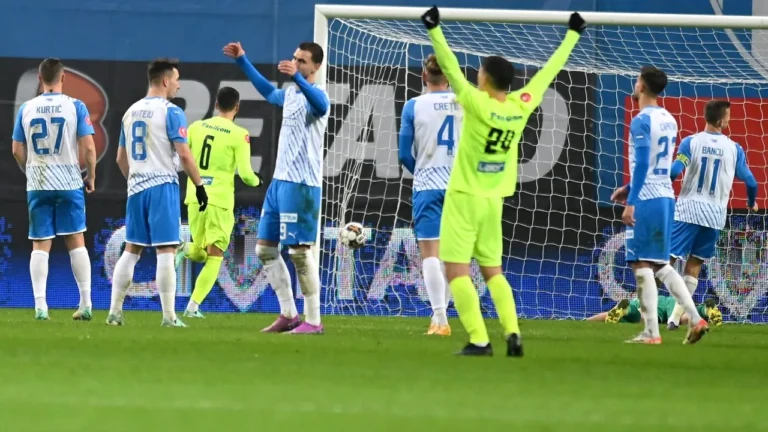 Craiova a avut 2-0 cu Poli Iași, dar s-a prăbușit în repriza a doua, când a fost egalată din două faze fixe