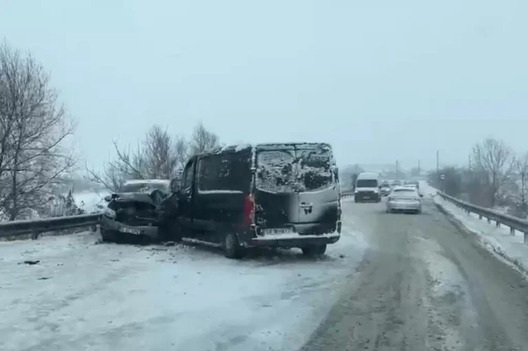 Accident cu victime pe podul peste Siret de pe DN 28A, Blăgești