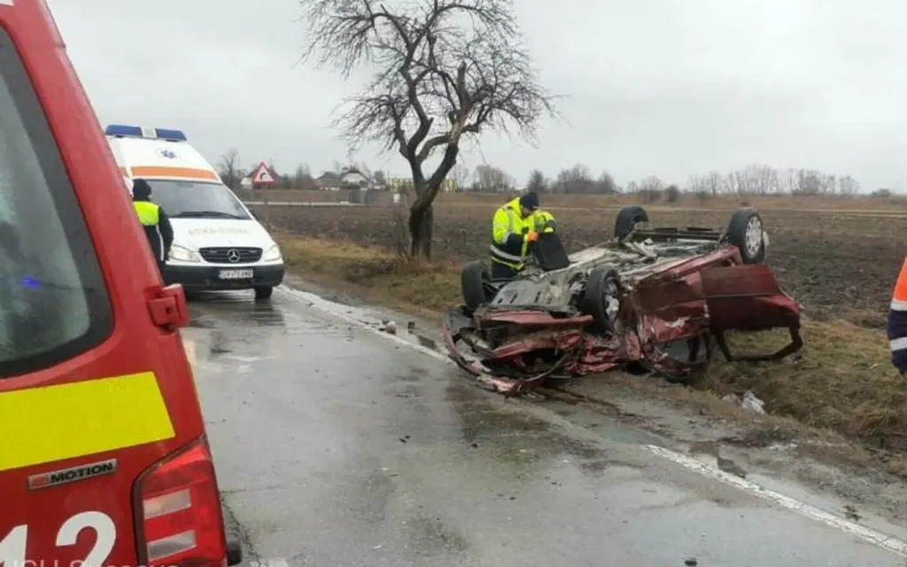 Accident soldat cu patru victime, din care una este în stare gravă, în Rădăuți. Șoferul vinovat era un tănăr beat