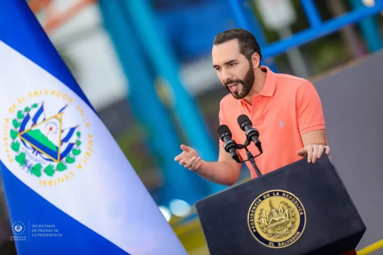 Președintele Bukele și-a sărbătorit realegerea și a asigurat că va continua să lupte împotriva bandelor criminale