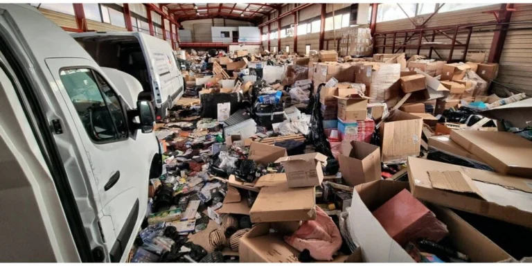 Un român a fost arestat pentru furtul de donații de Crăciun destinate săracilor