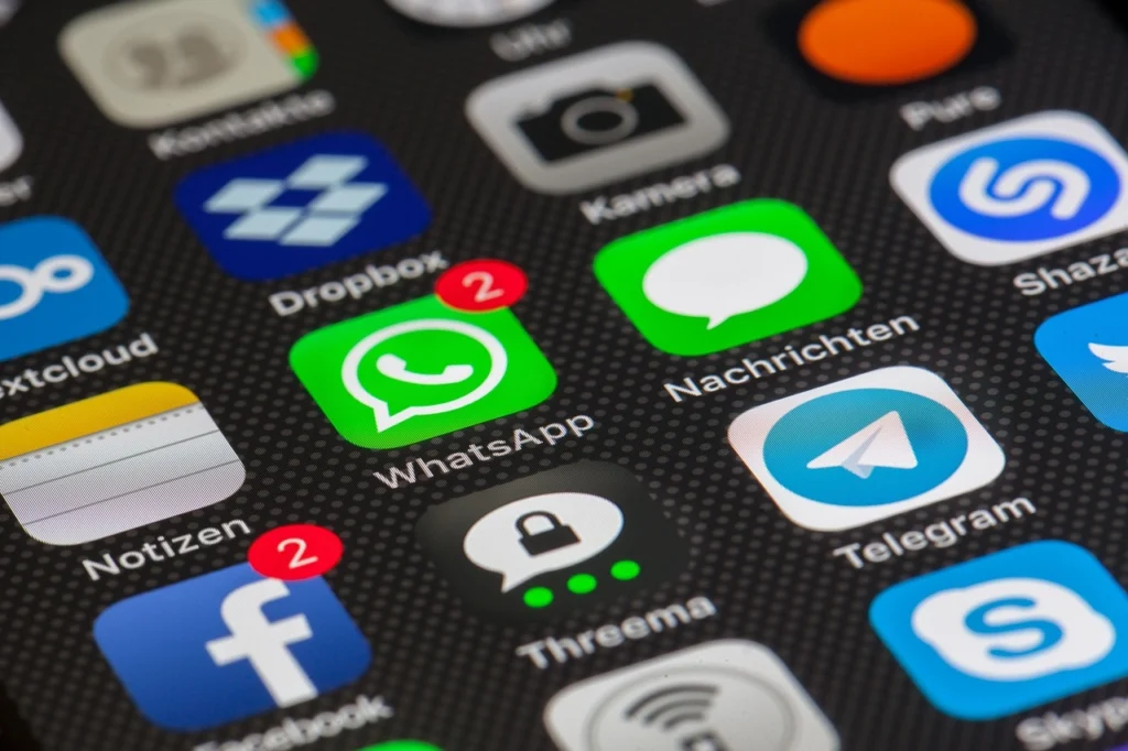 Cetățeni români au fost arestați în Spania după ce au fost prinși vânzând cocaină într-un grup de WhatsApp